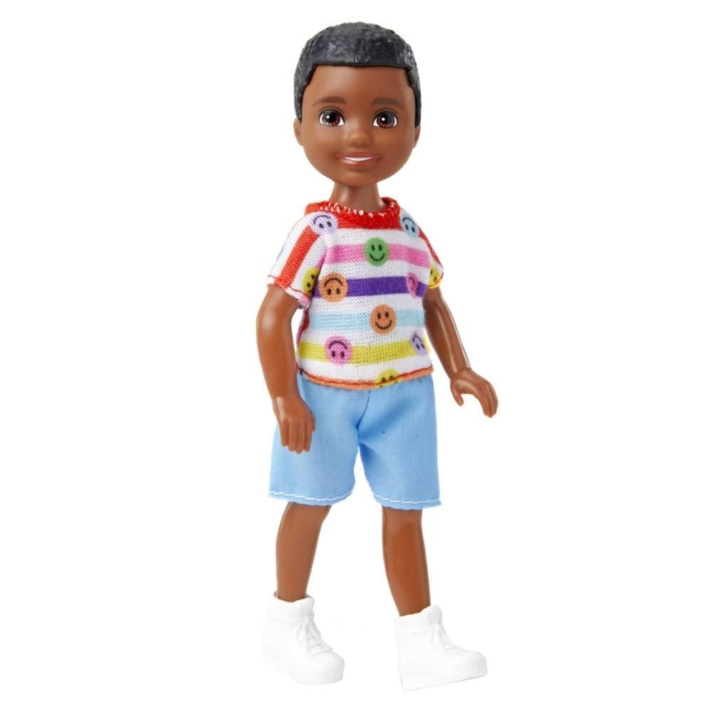 Barbie Chelsea Lalka Chłopiec T-Shirt Uśmiechnięte buźki HNY58