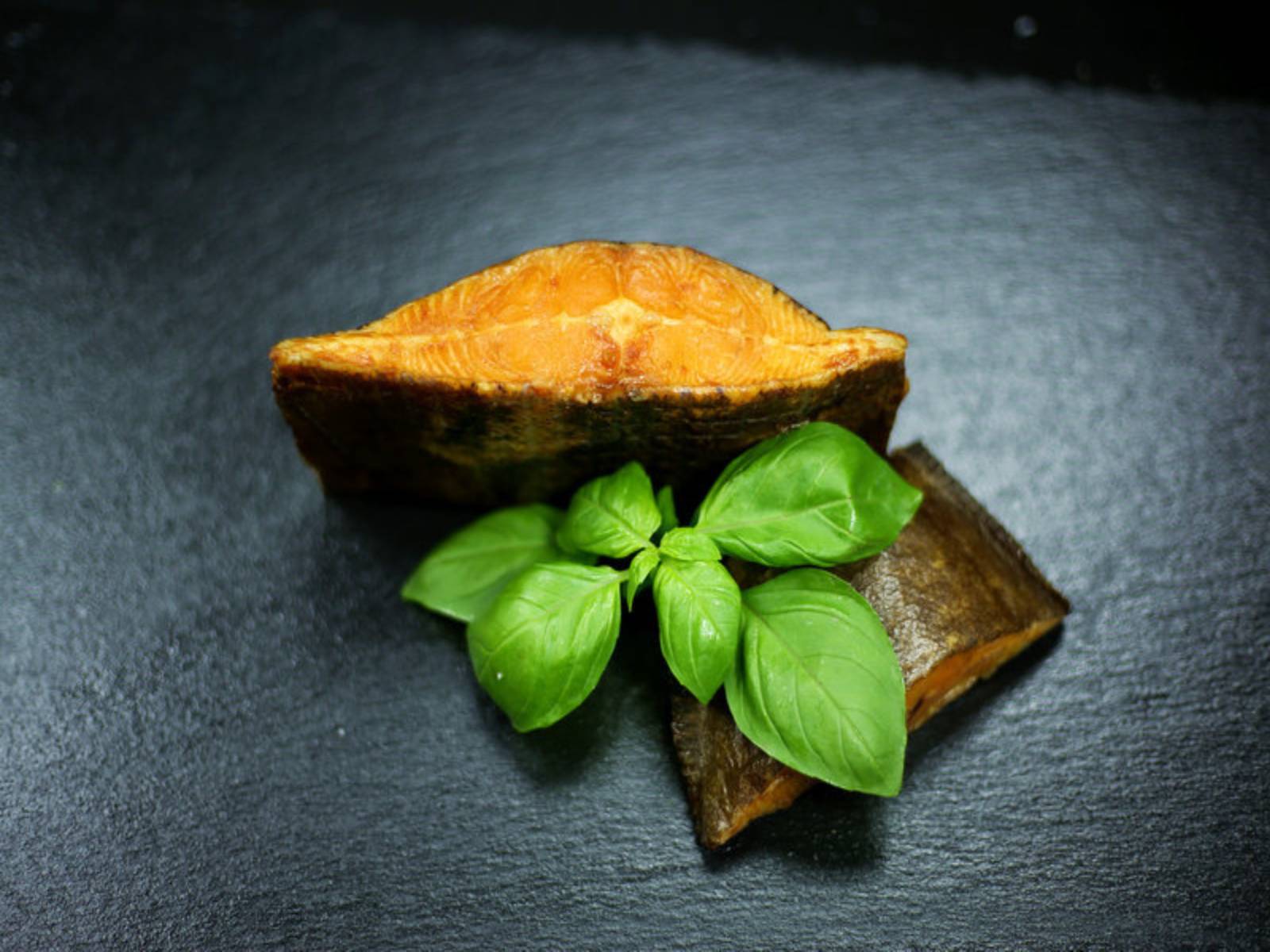 Halibut Kawałki Wędzone Na Gorąco Premium Ok. 150-500 G